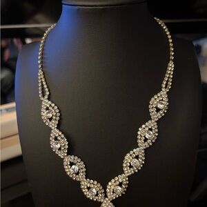 Elegant Silver Necklace